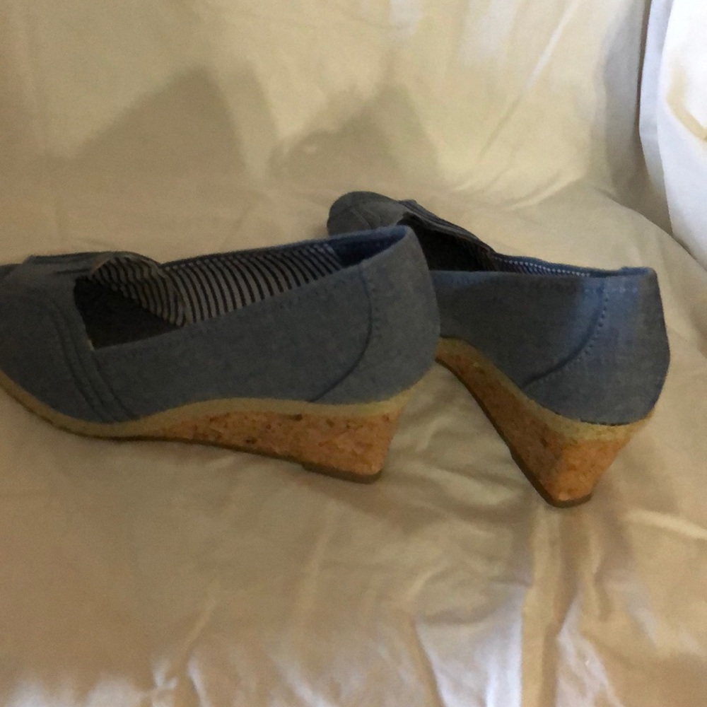 Sonoma peep toe shoes